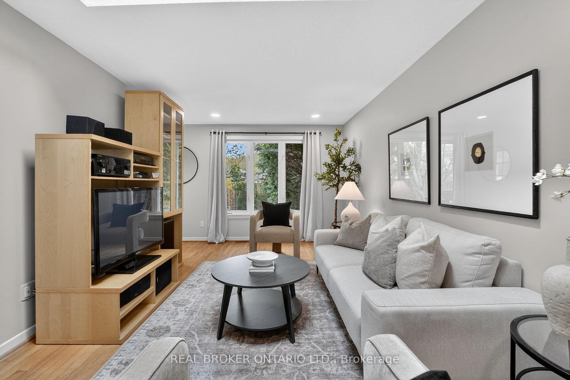 153 CHALMERS Street photo 18
