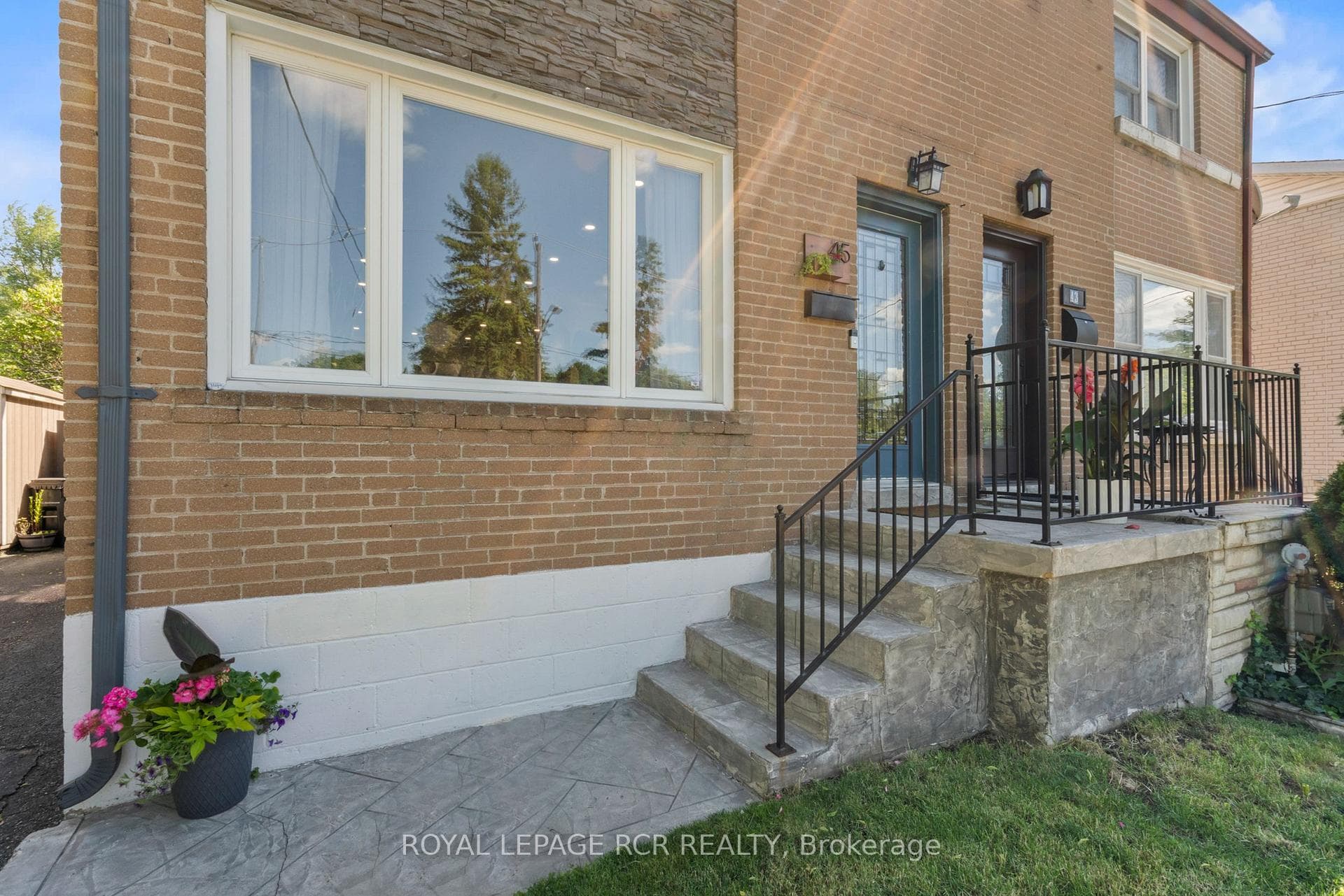 45 Skylark Road photo 4