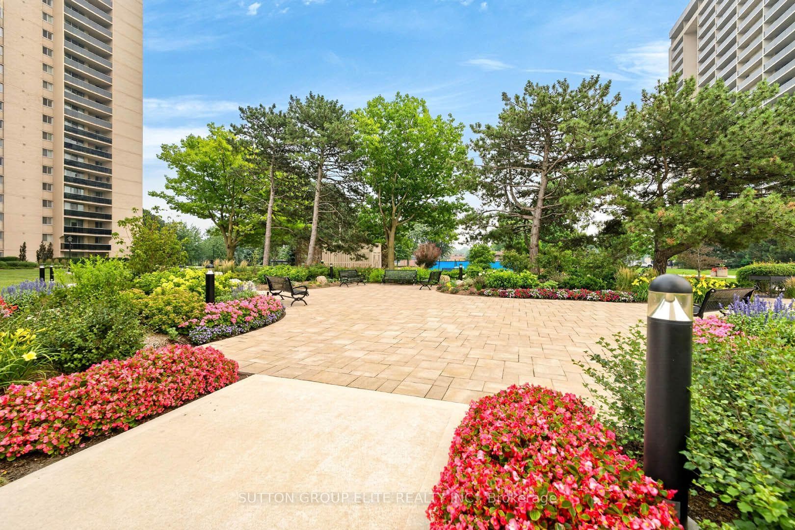 820 Burnhamthorpe Road Unit 2010 photo 47