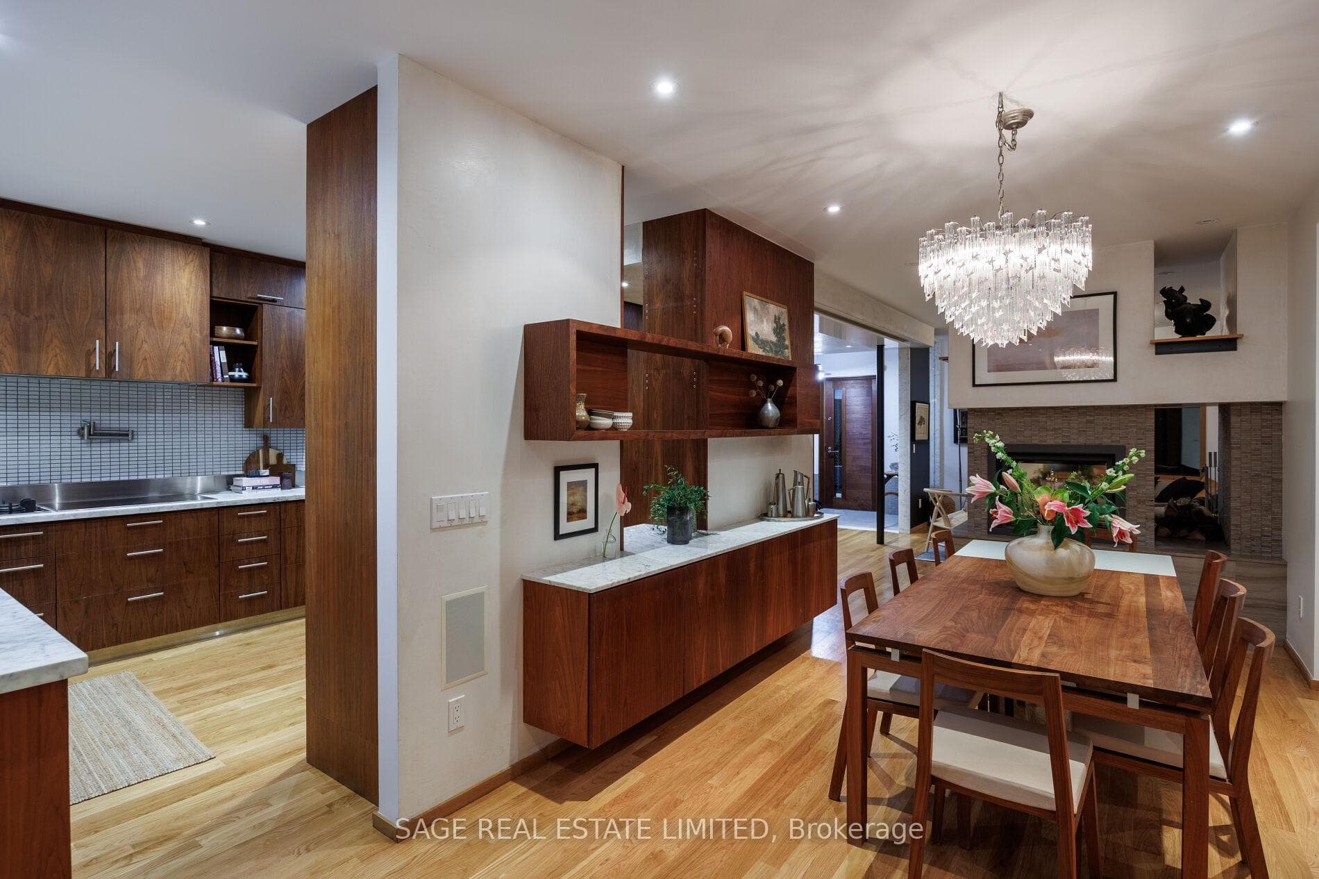 566 Dovercourt Road photo 12