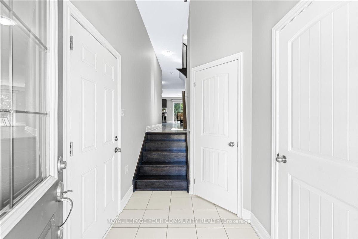 58 Robertson Street photo 5