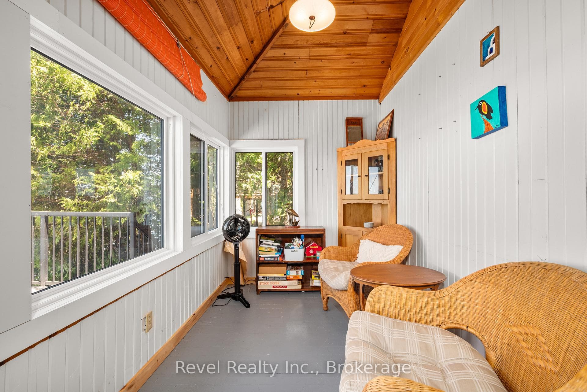 8004 Taits Beach Road photo 10