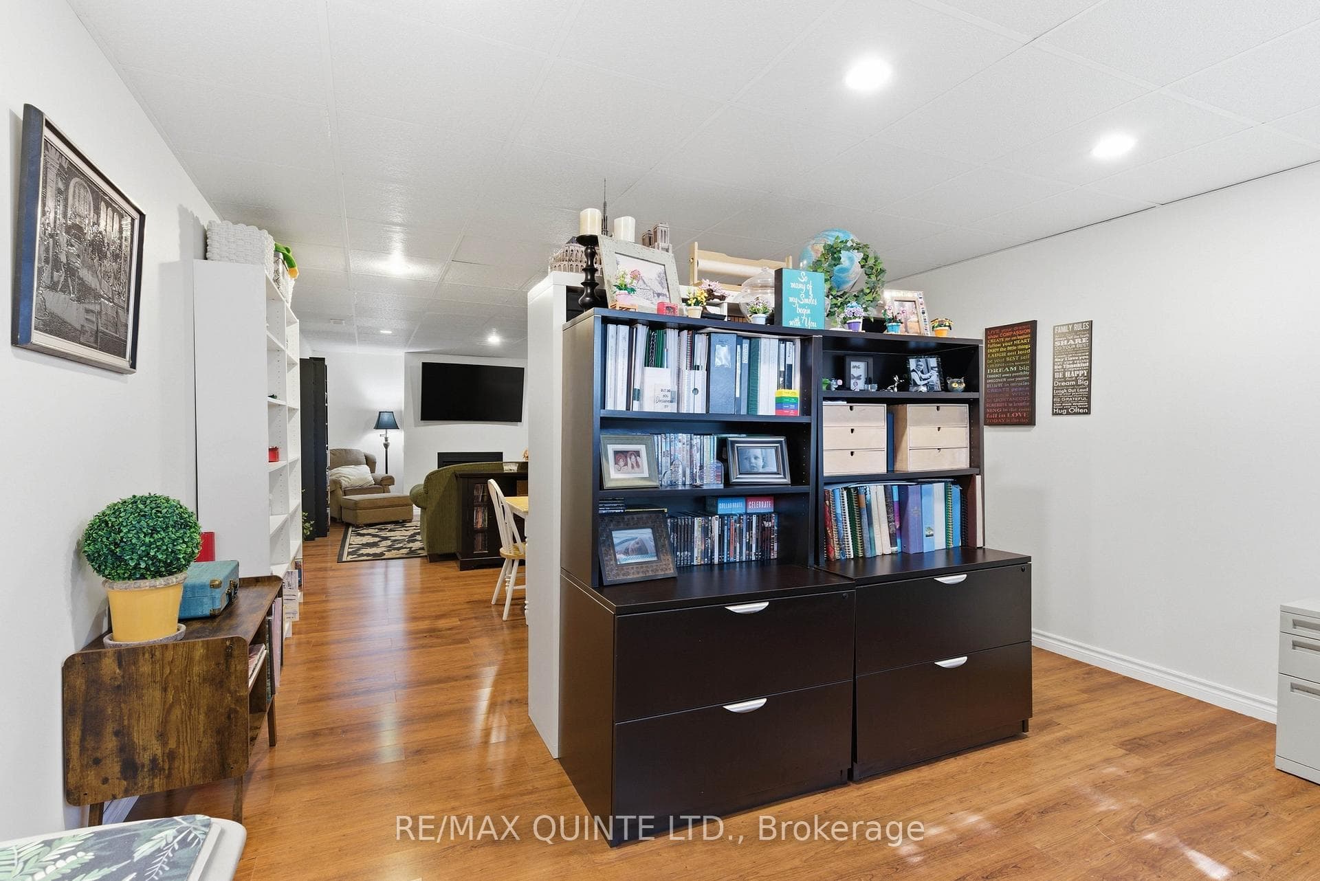 99 McKenzie Street photo 37