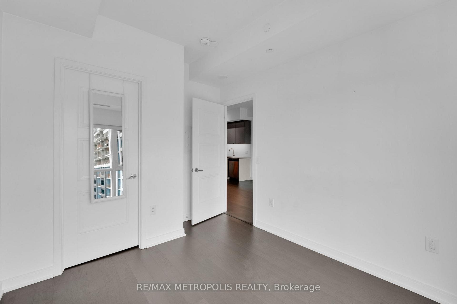25 Neighbourhood Lane Unit 602 photo 15