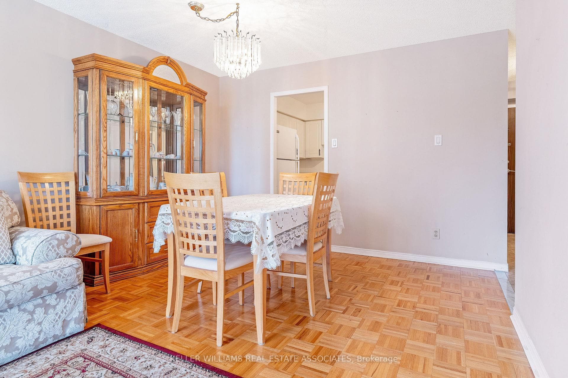 1485 Lakeshore Road Unit 203 photo 13