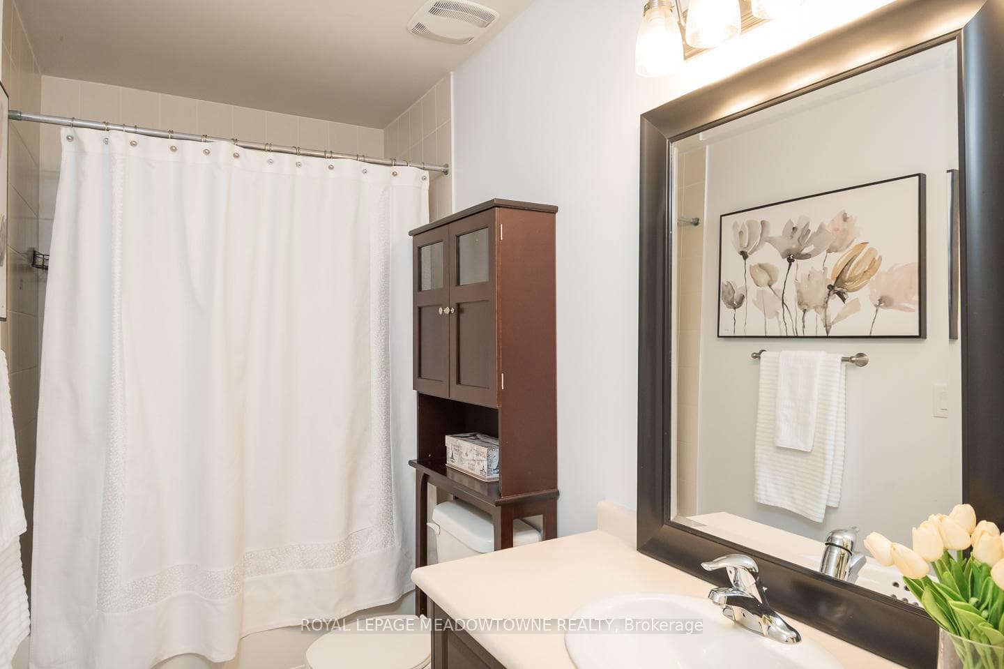 700 Serafini Crescent photo 28