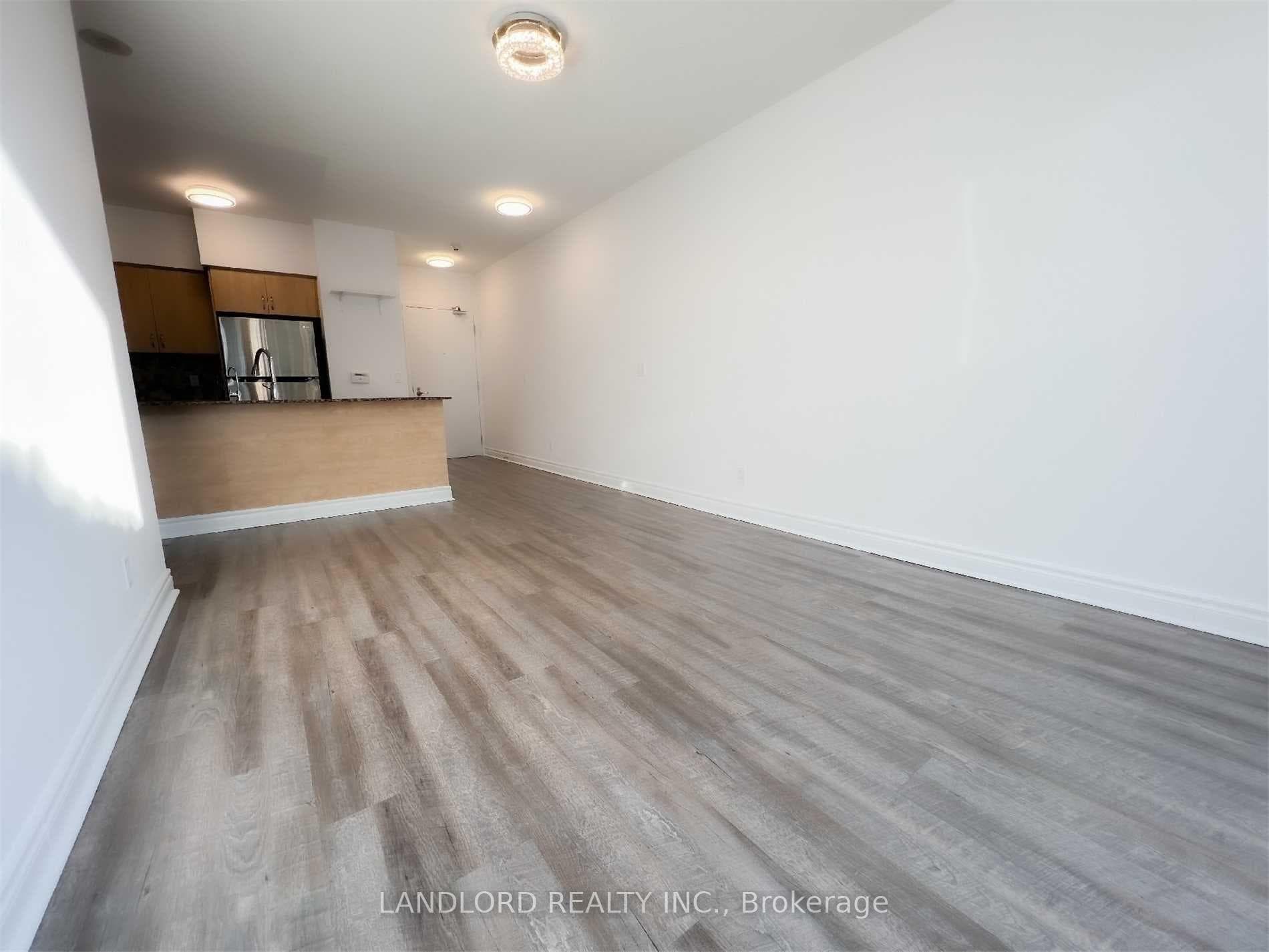 2240 Lakeshore Boulevard Unit 309 photo 7