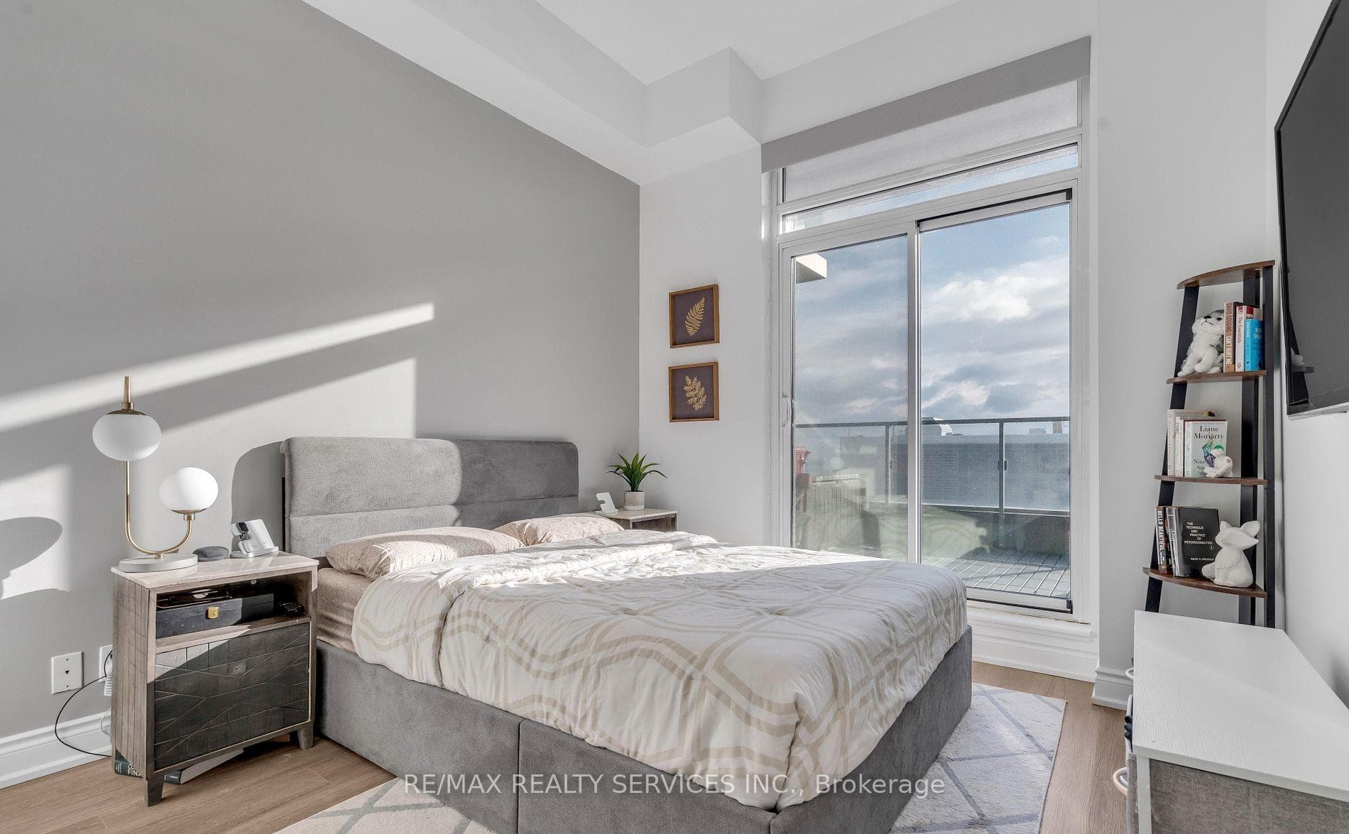 2220 Lakeshore Boulevard Unit LPH08 photo 17