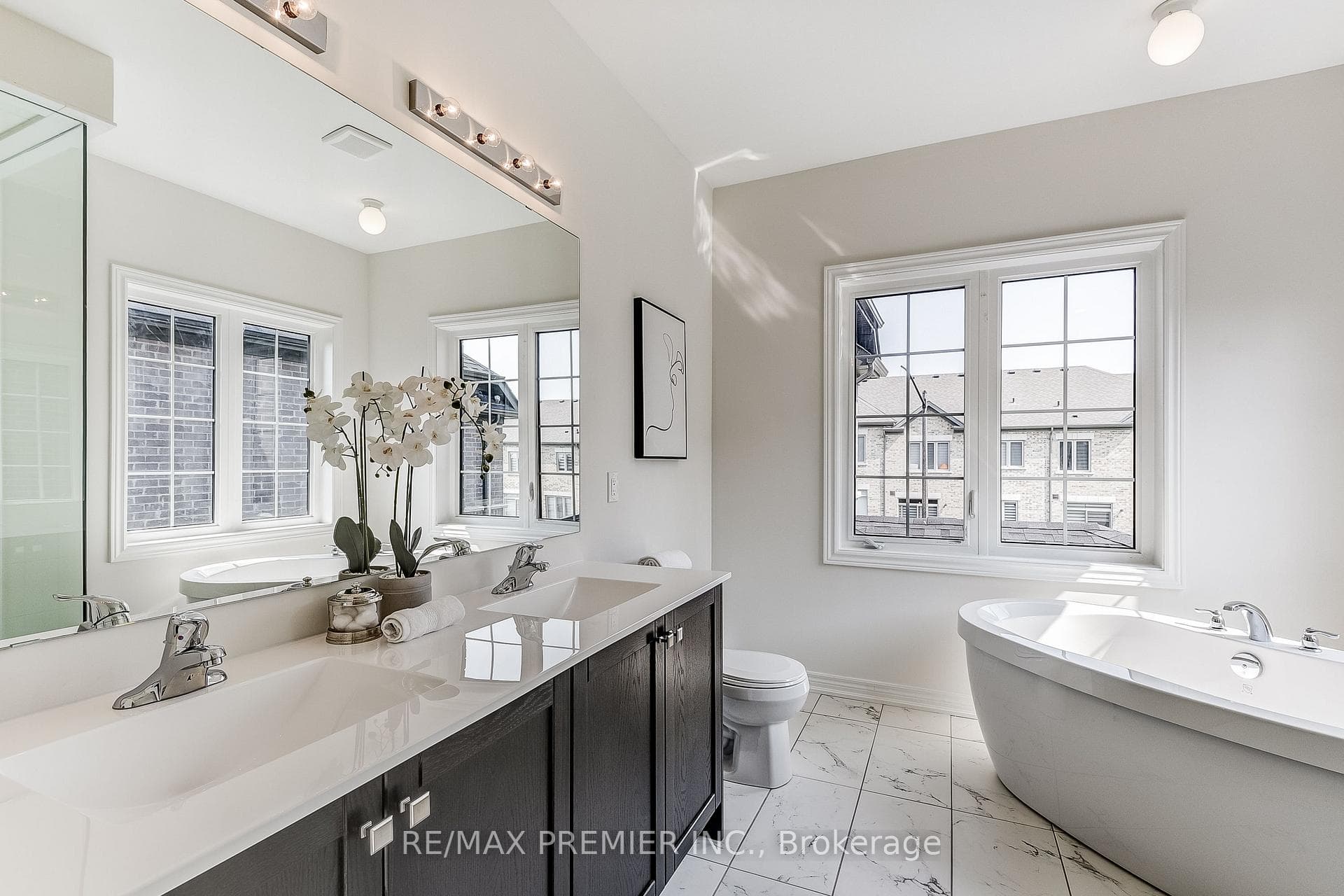 309 Coronation Road photo 25