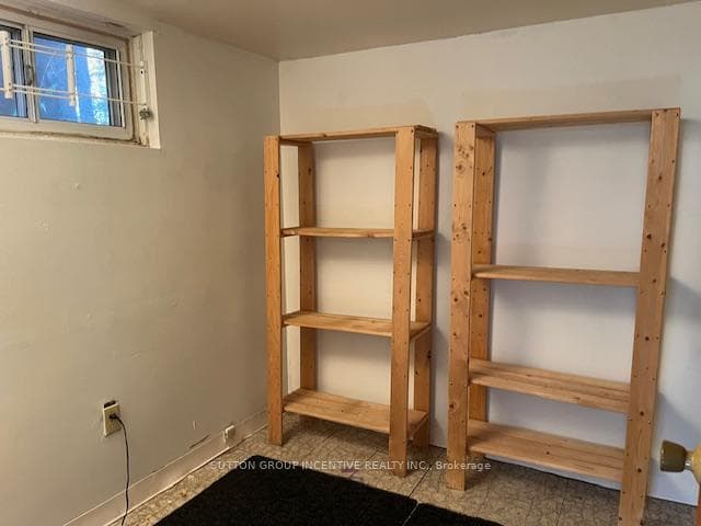 75 Kawartha Avenue photo 23