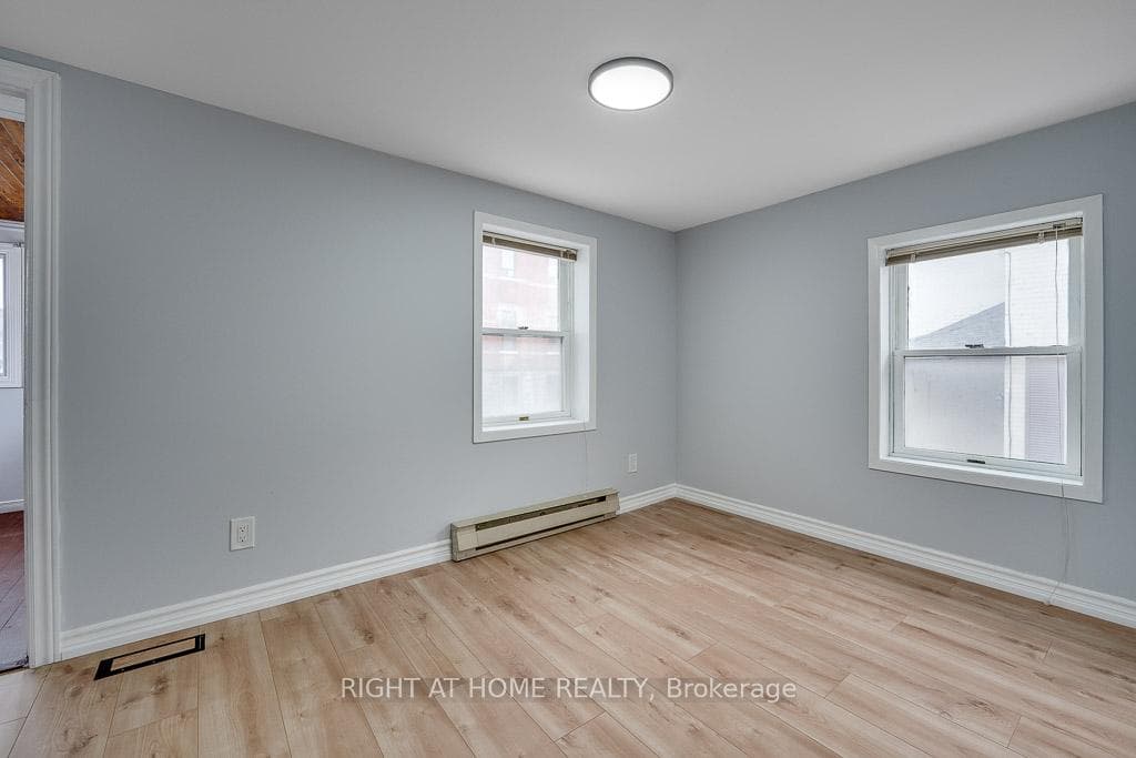 Bedroom w sunroom access