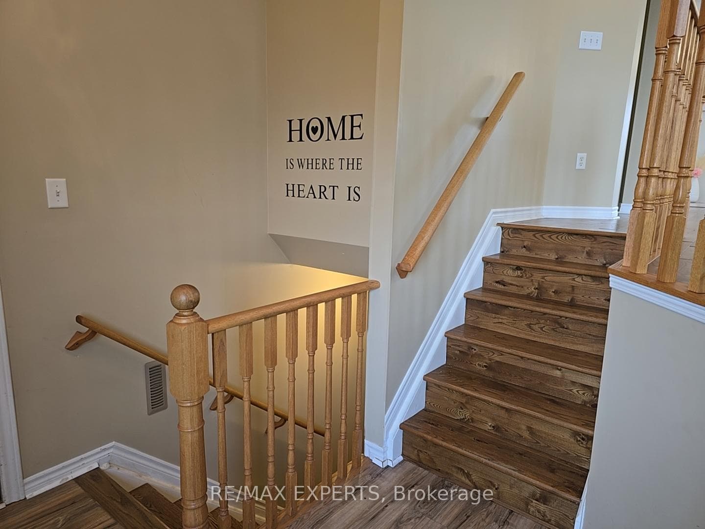 29 Glenhill Drive photo 4