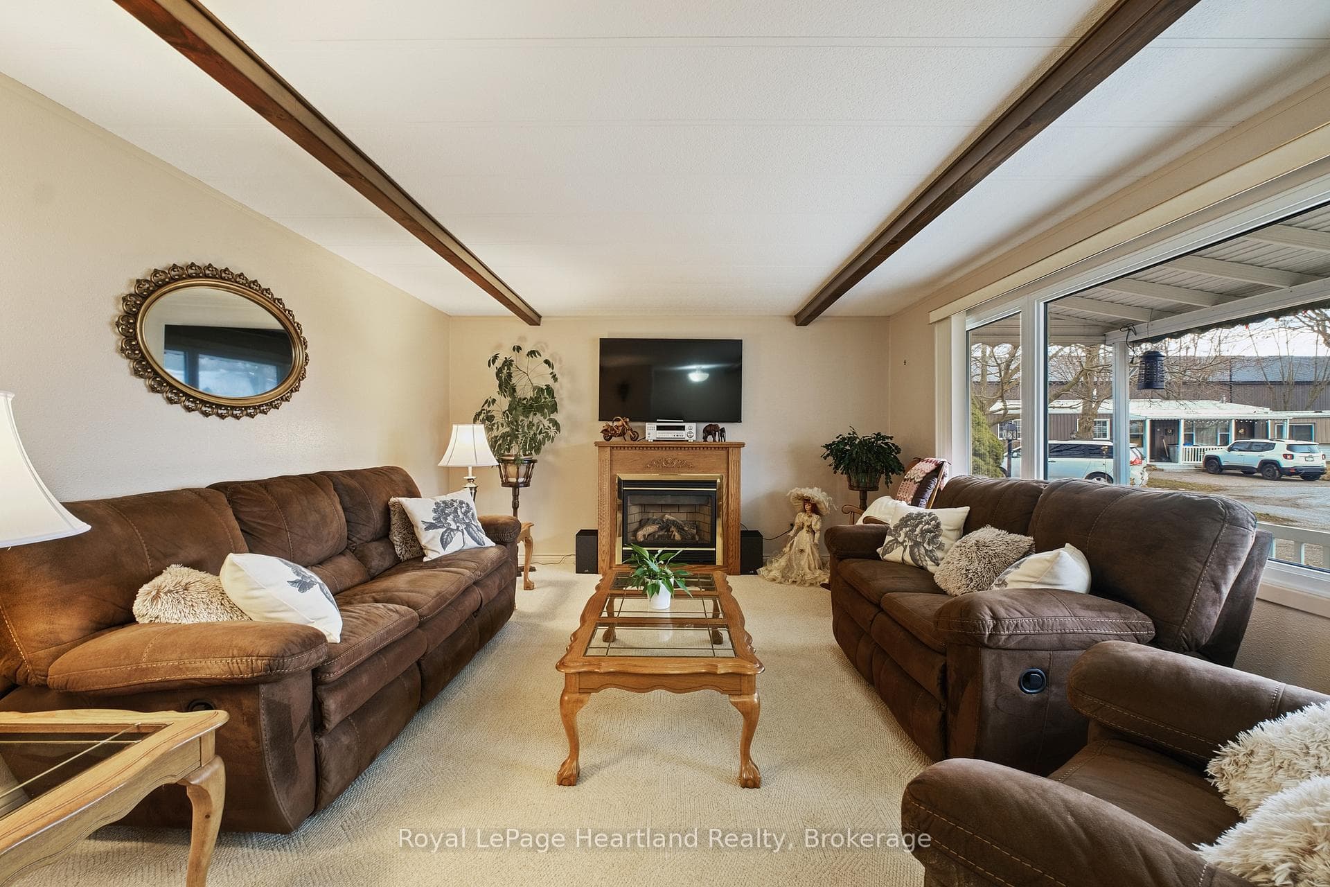 13 Cypress Point Crescent photo 4