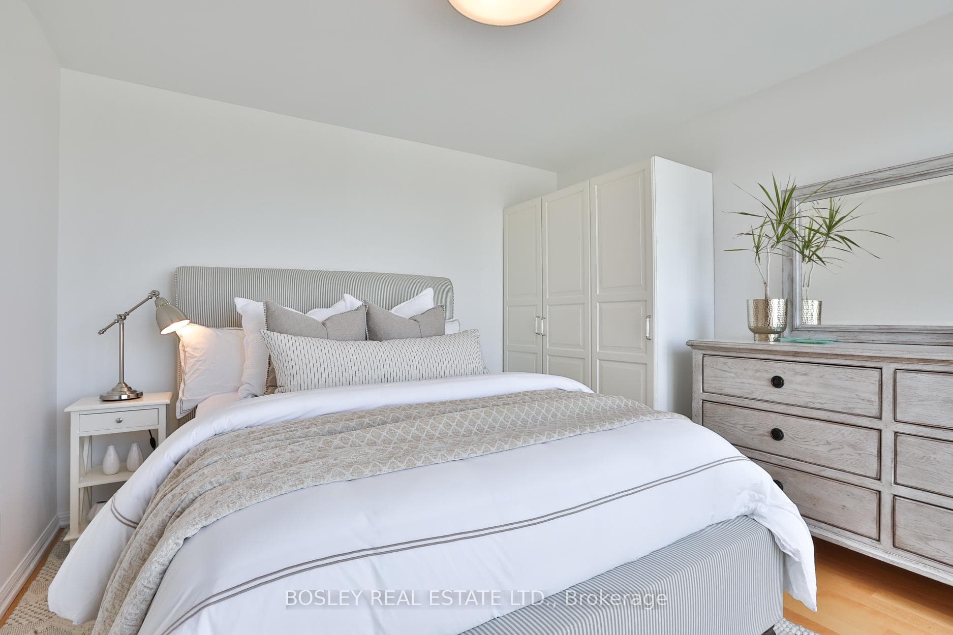 Peaceful blue-sky views from your bed