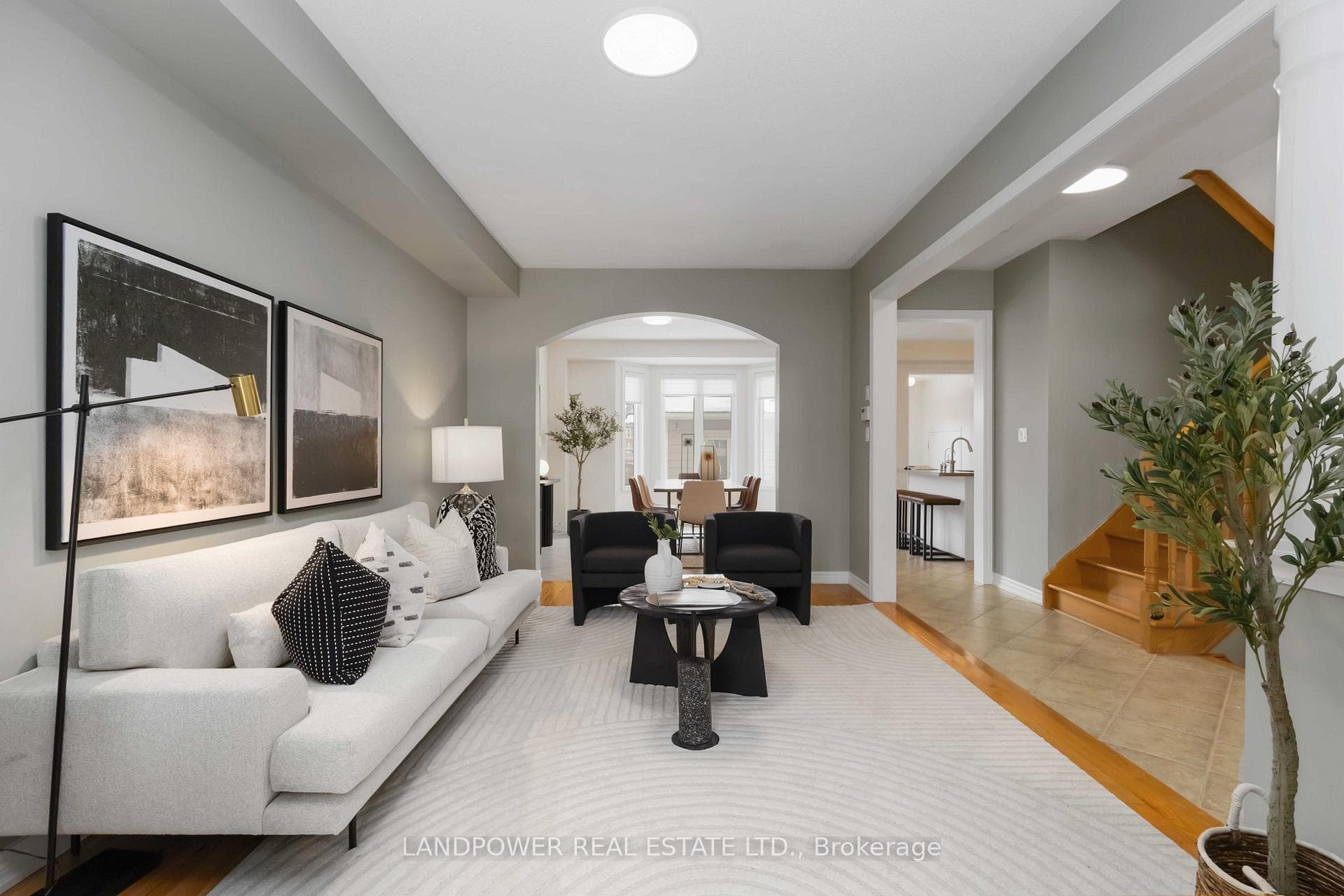 9 Russell Dawson Road photo 5