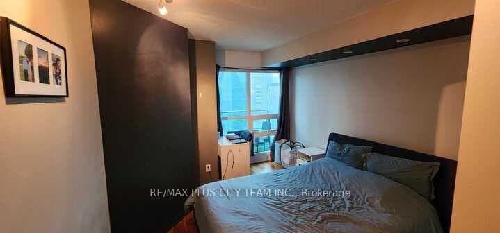 18 Yonge Street Unit 2814 photo 6