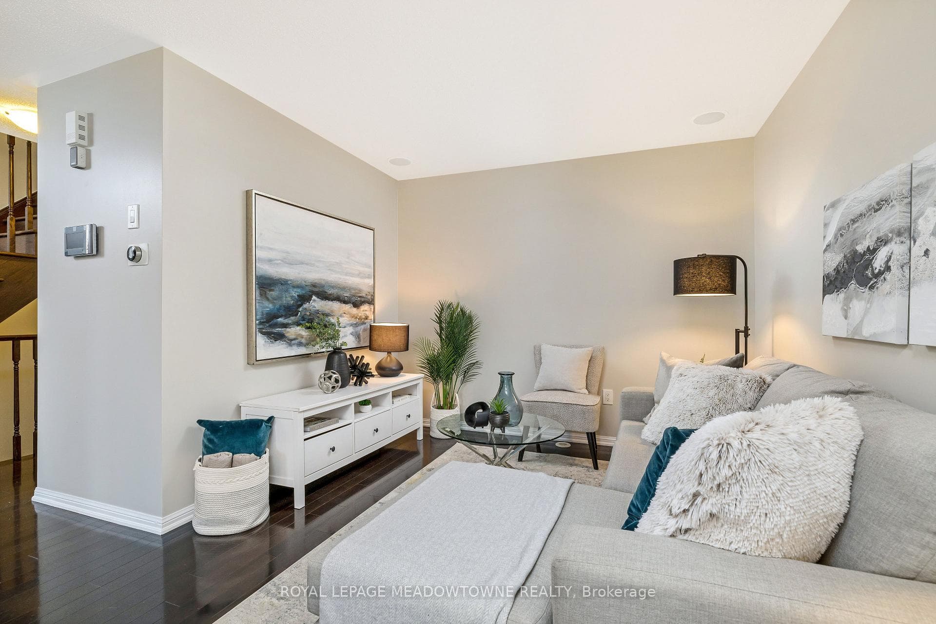 1037 HAXTON Heights photo 8