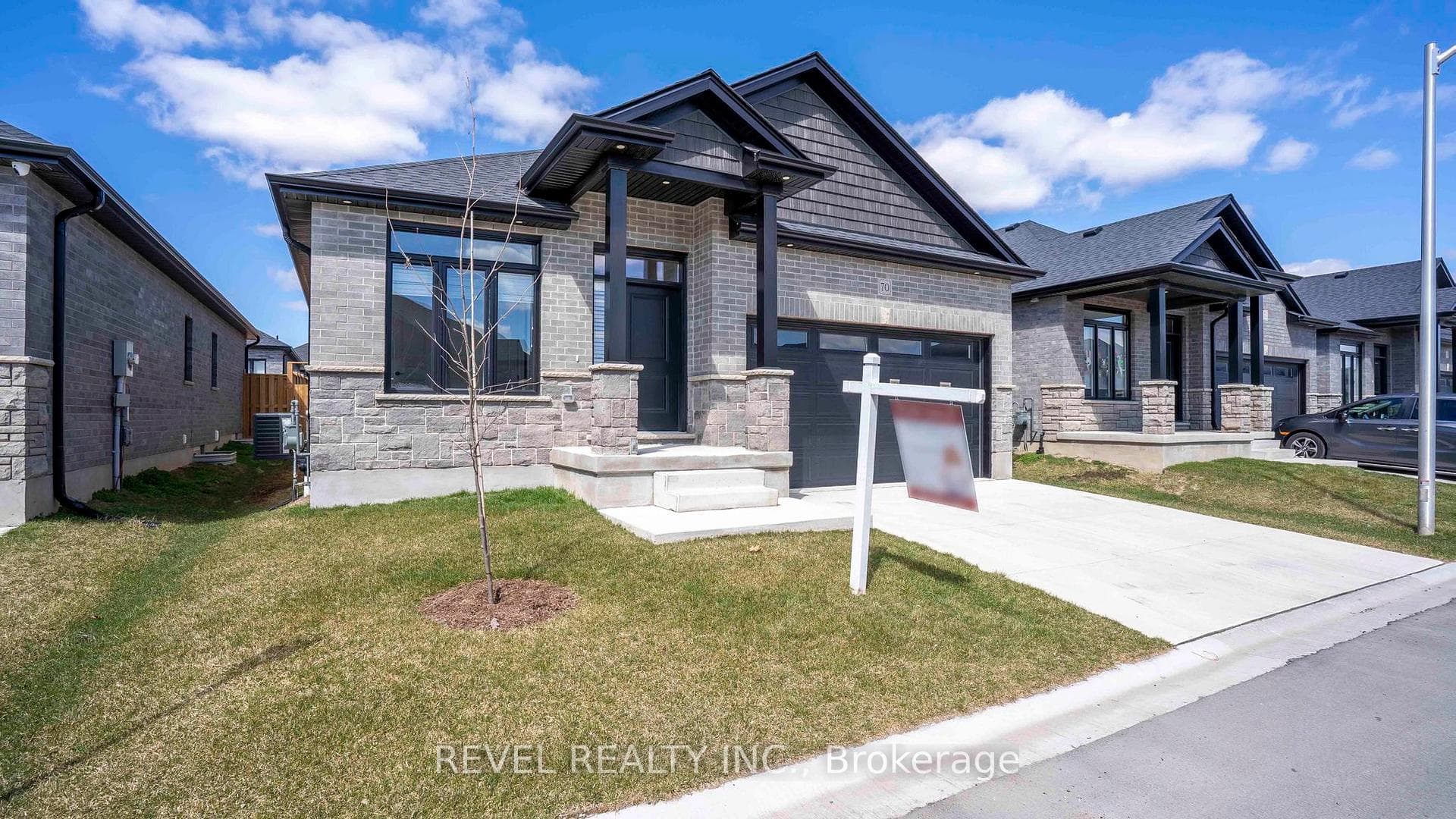 383 Daventry Way Unit 70 photo 2