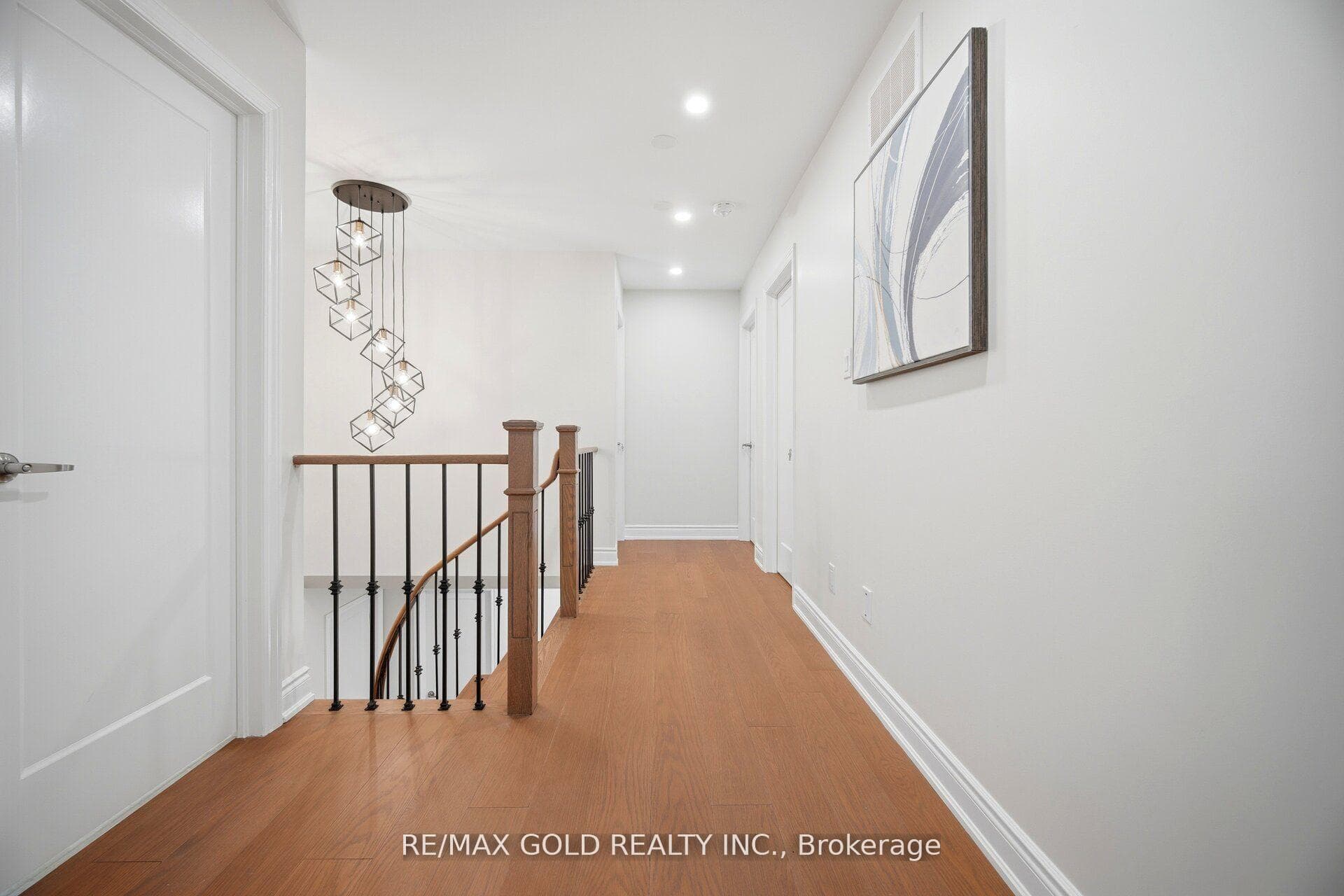 37 Lord Simcoe Drive photo 26