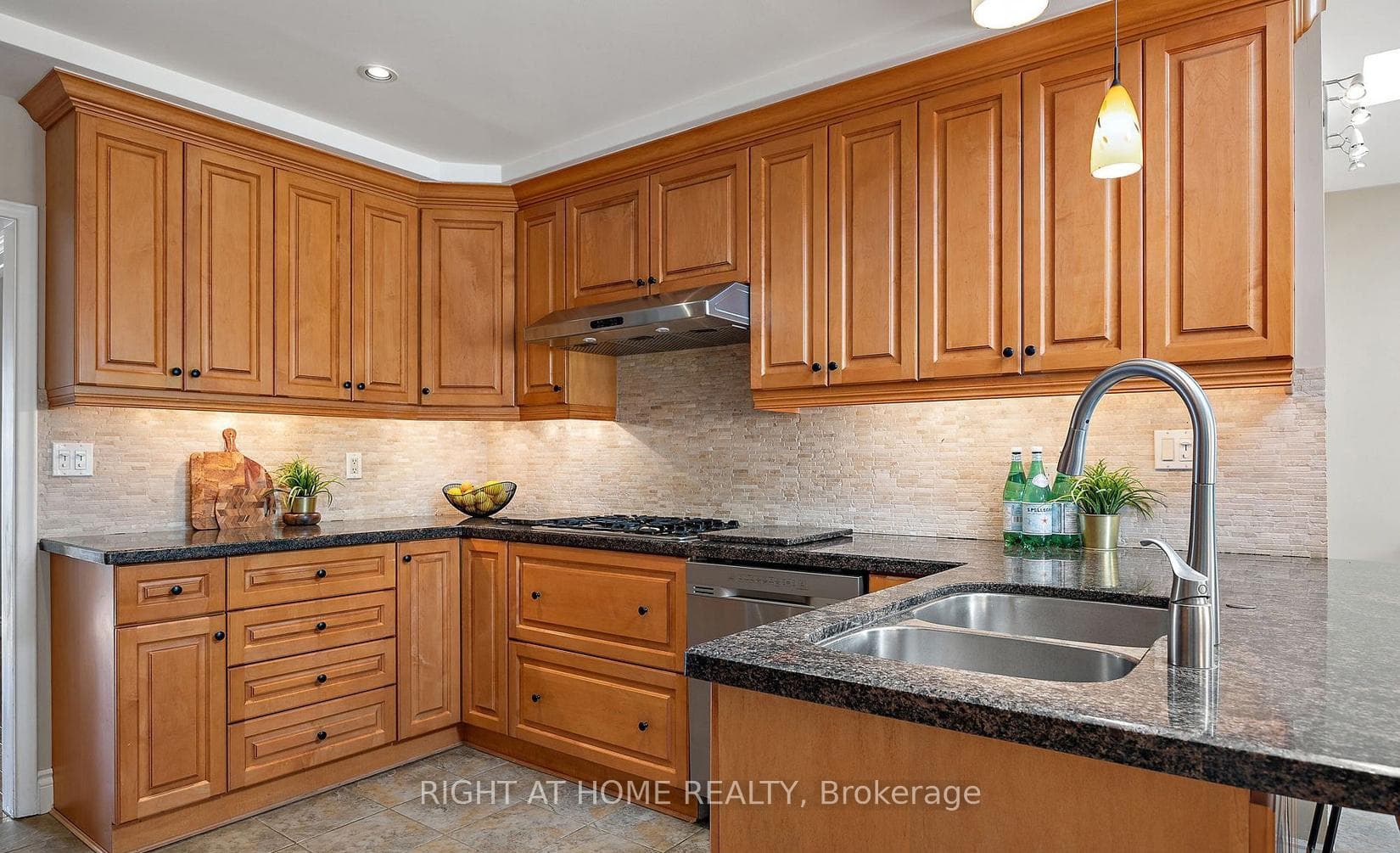 40 Catalina Drive photo 13