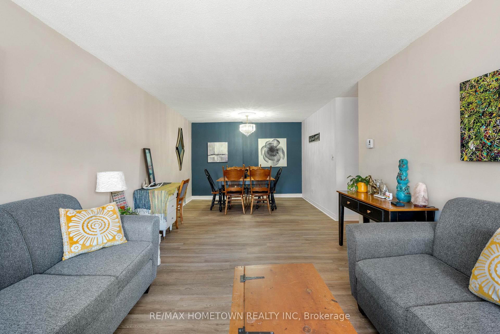 820 Laurier Boulevard Unit 107 photo 6