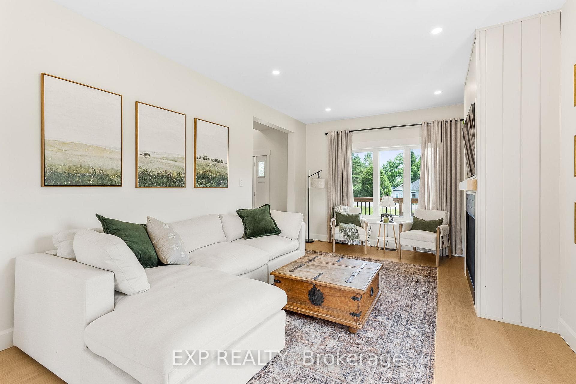 20379 Eigg Road photo 8