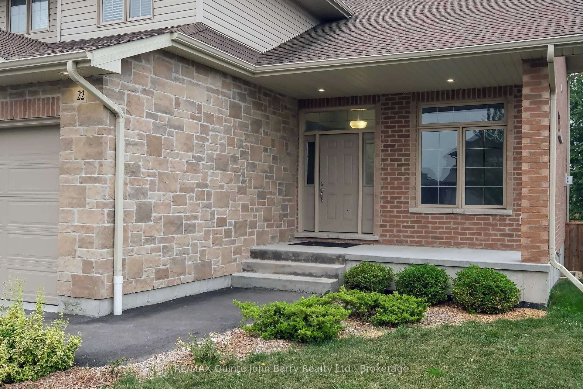 22 Granby Court photo 2