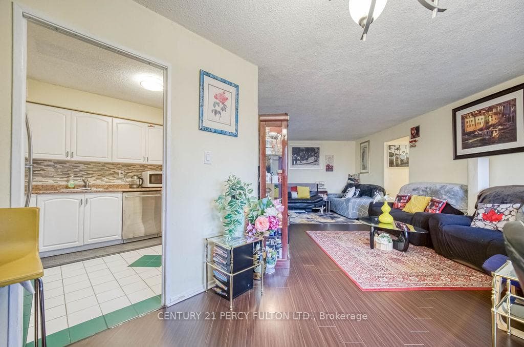75 Graydon Hall Drive Unit 205 photo 18