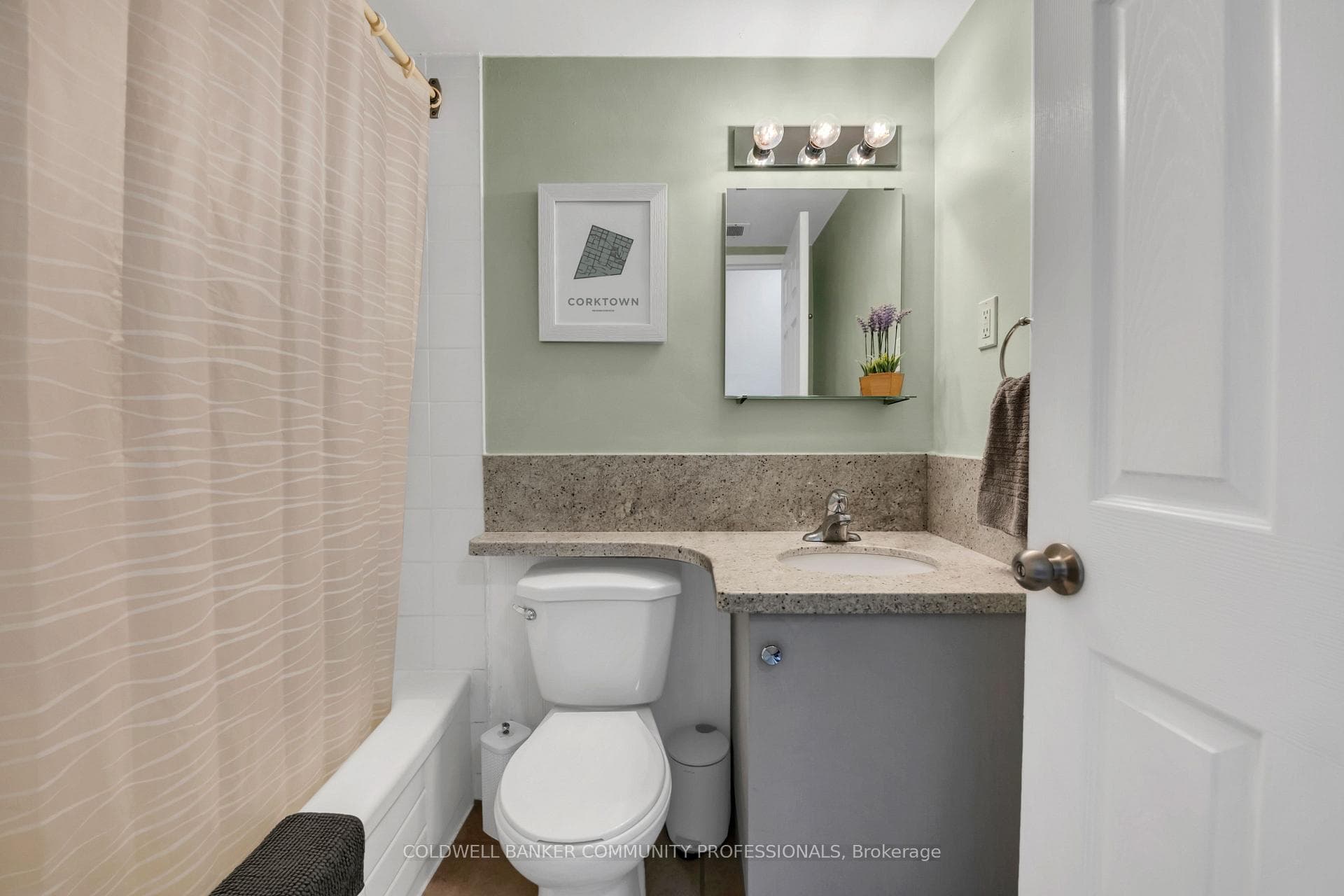 141 Catharine Street Unit 806 photo 23