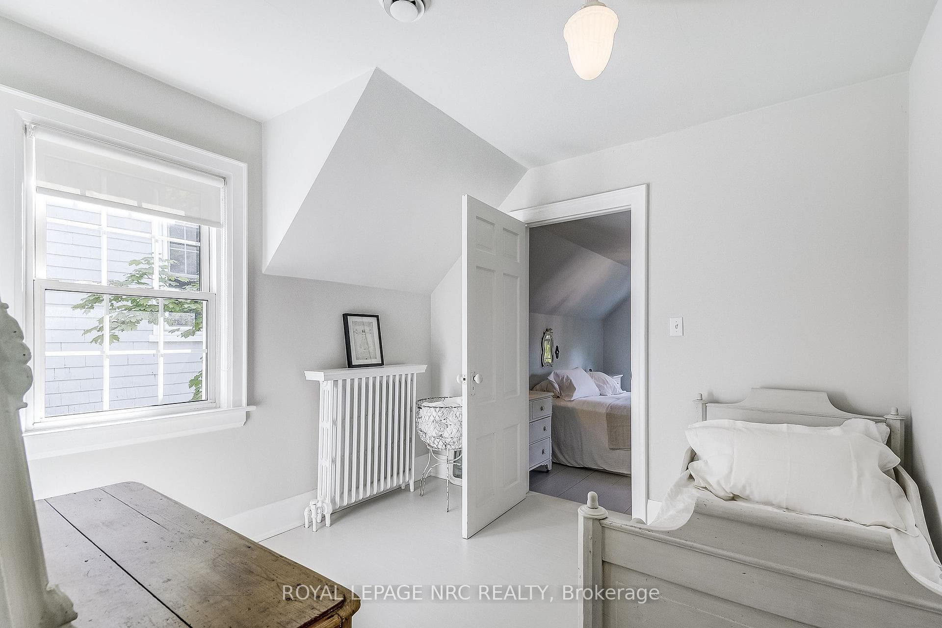 Tandem Room to 3rd Bedroom