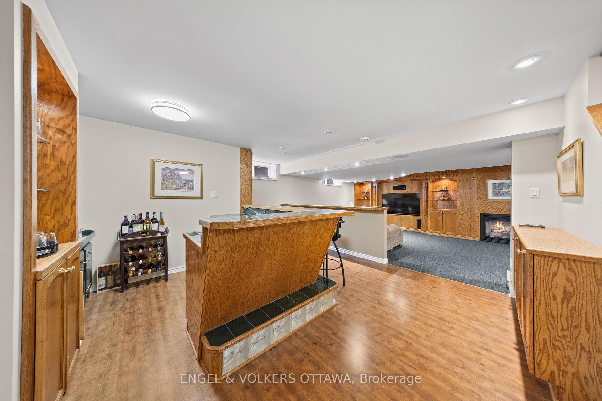 1014 Stormont Street photo 29