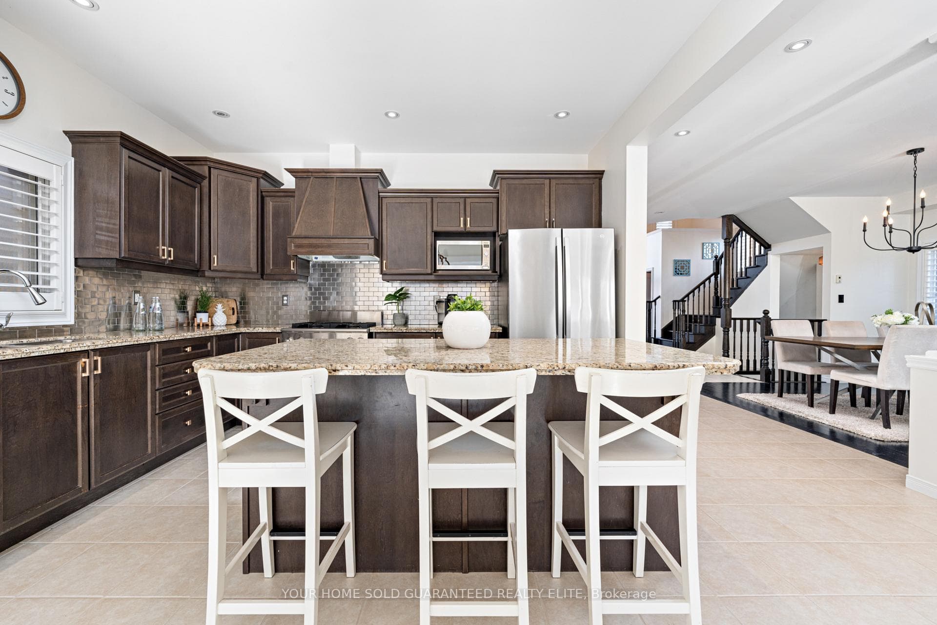 46 Peach Tree Lane photo 4