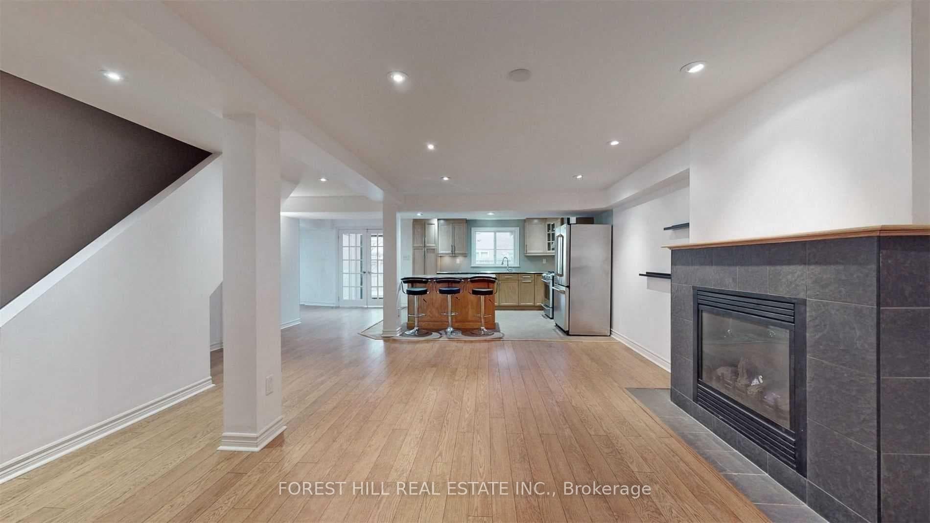 30 Dominy Drive Unit Bsmt photo 16