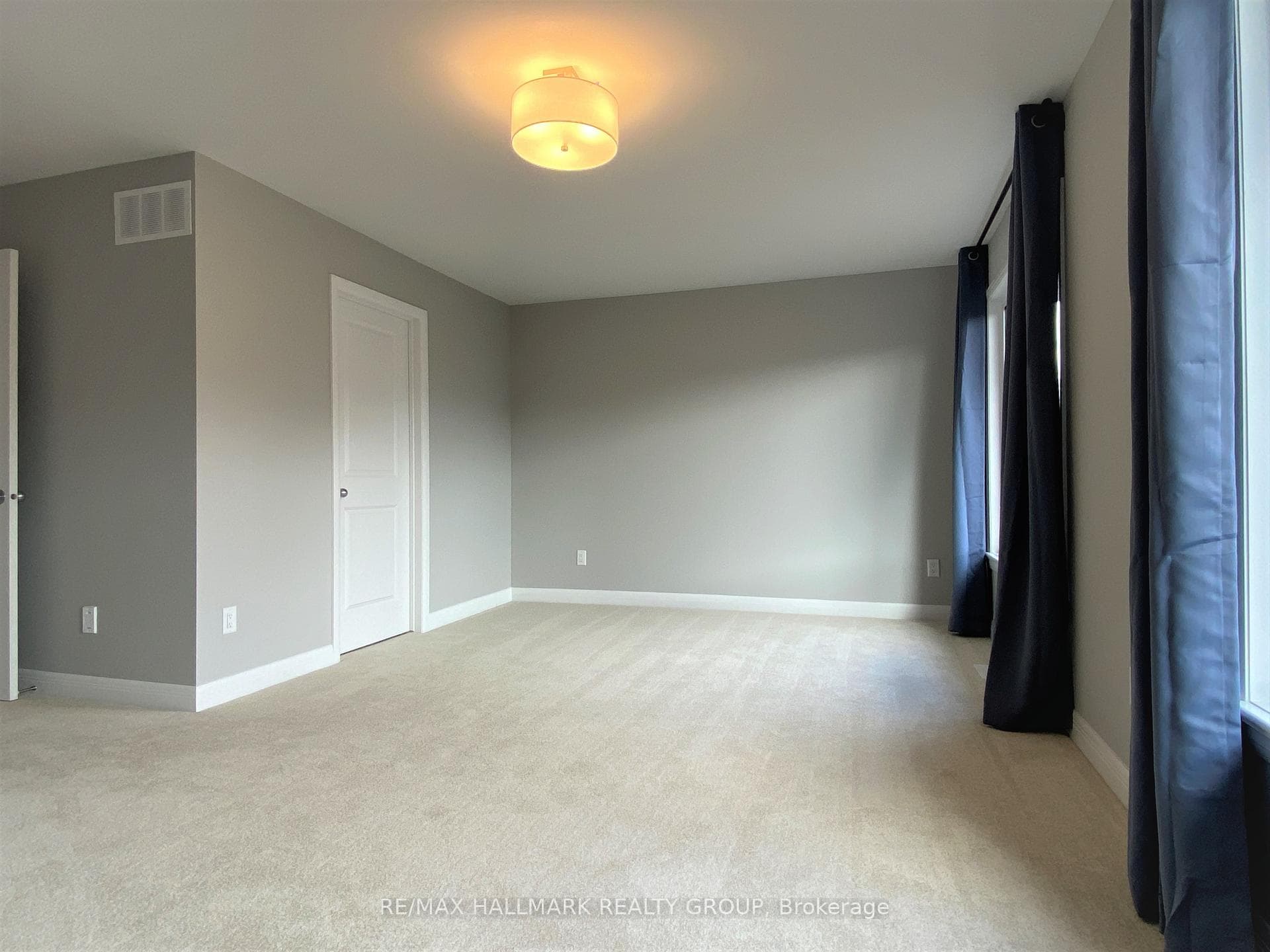 72 MICHAEL STOQUA Street photo 17