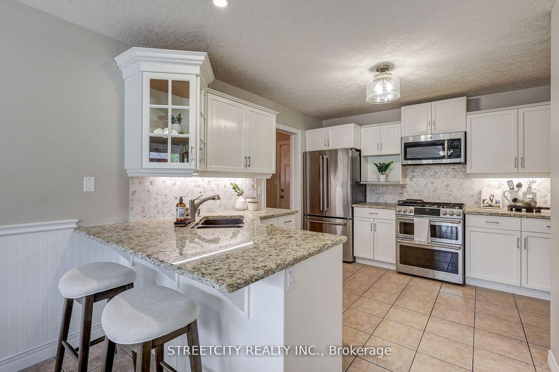 2 Mulberry Lane photo 13