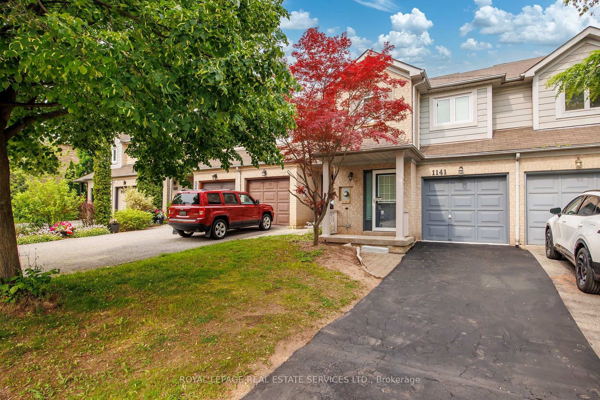 1141 Westview Terrace photo 2