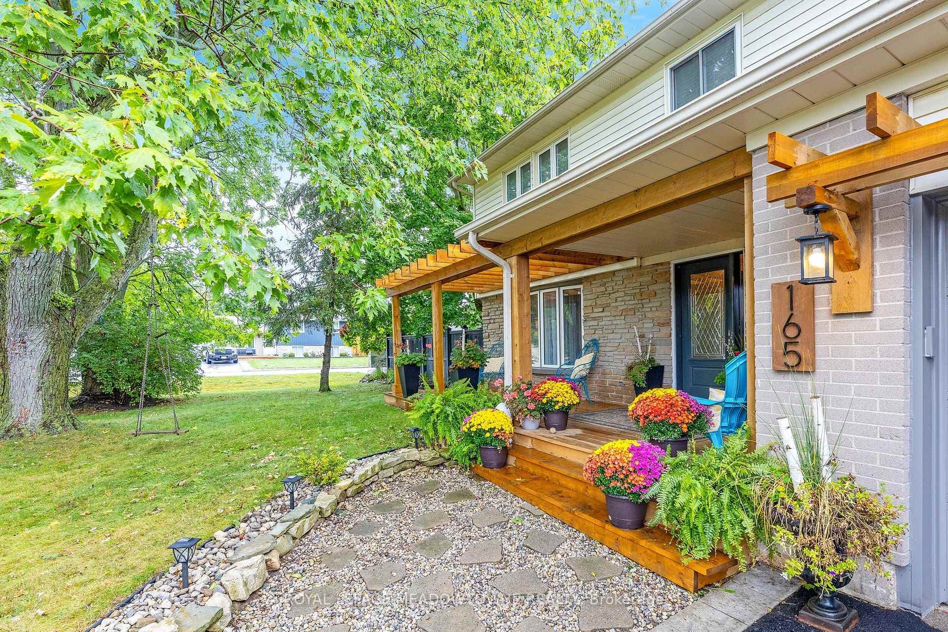 165 Tyler Avenue photo 3