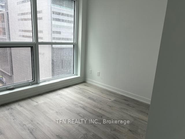 327 King Street Unit 606 photo 7