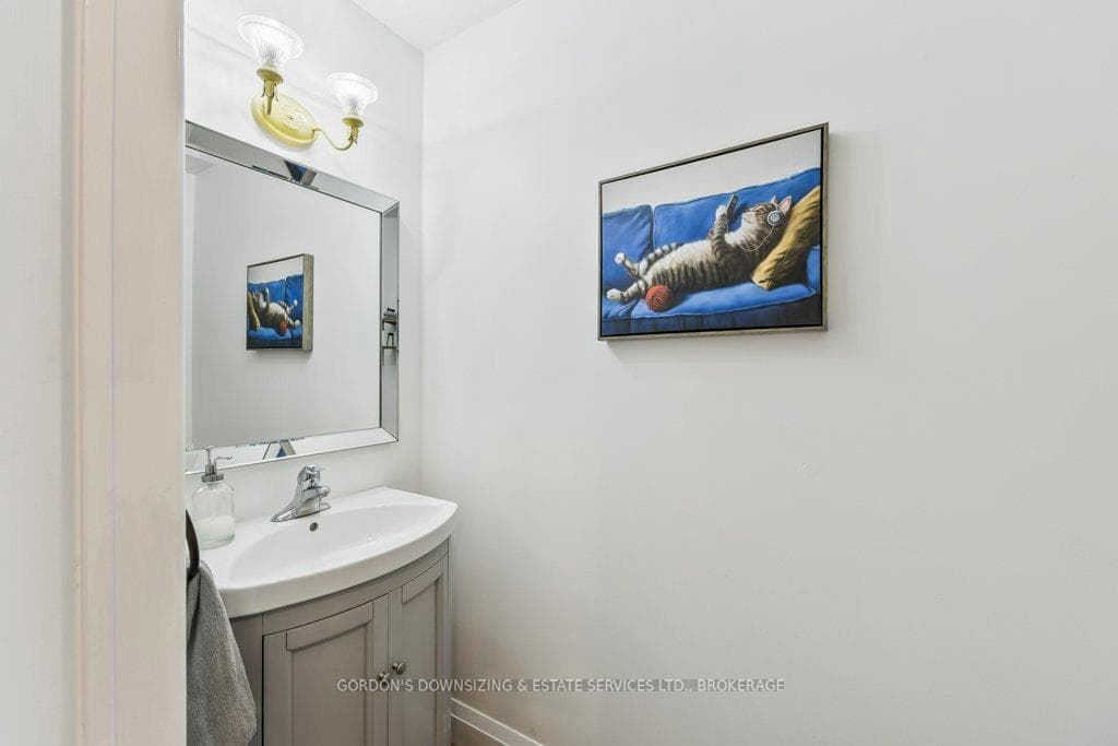 837 Edgar Street photo 20