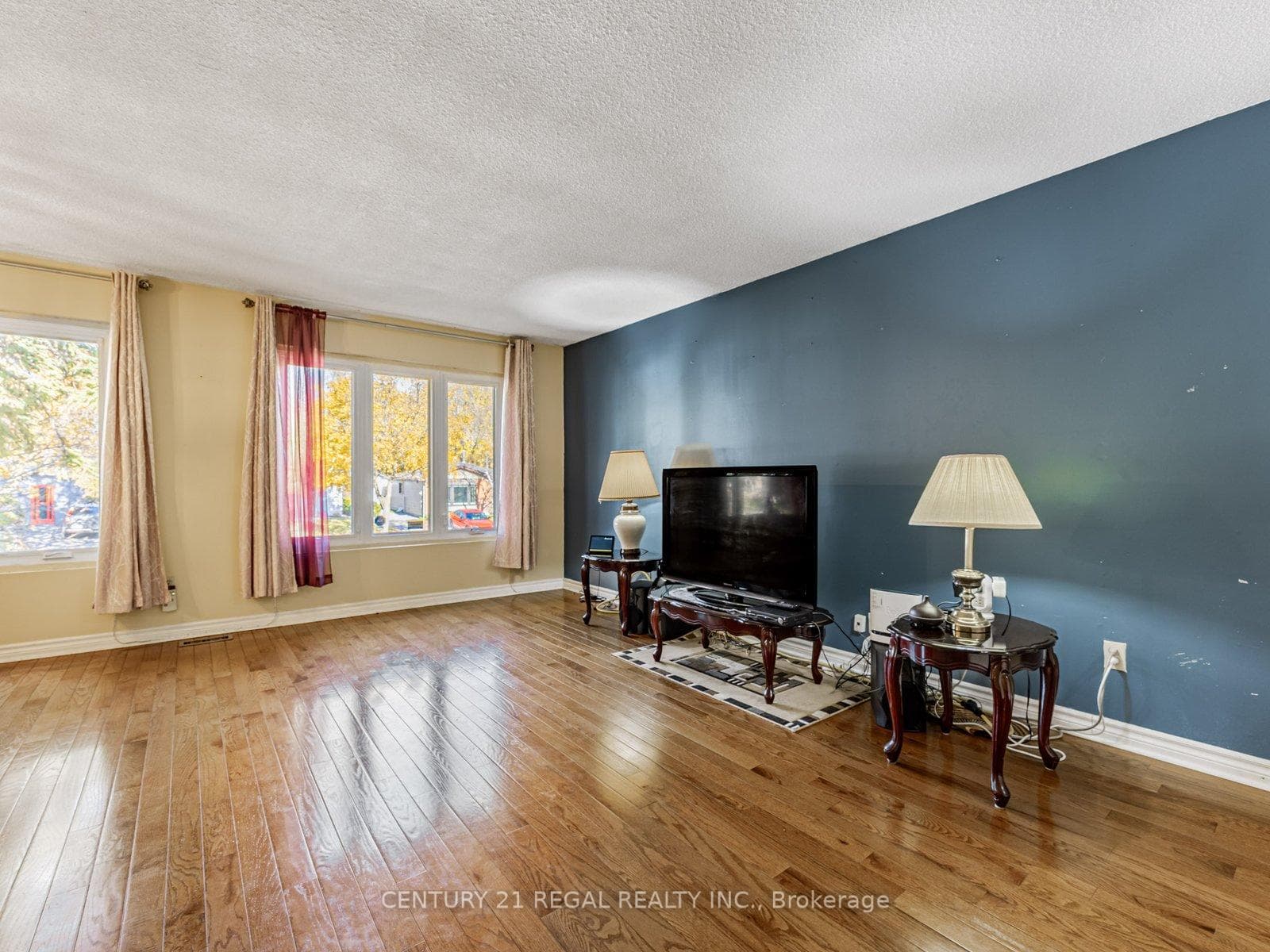 335 Burrows Hall Boulevard photo 7