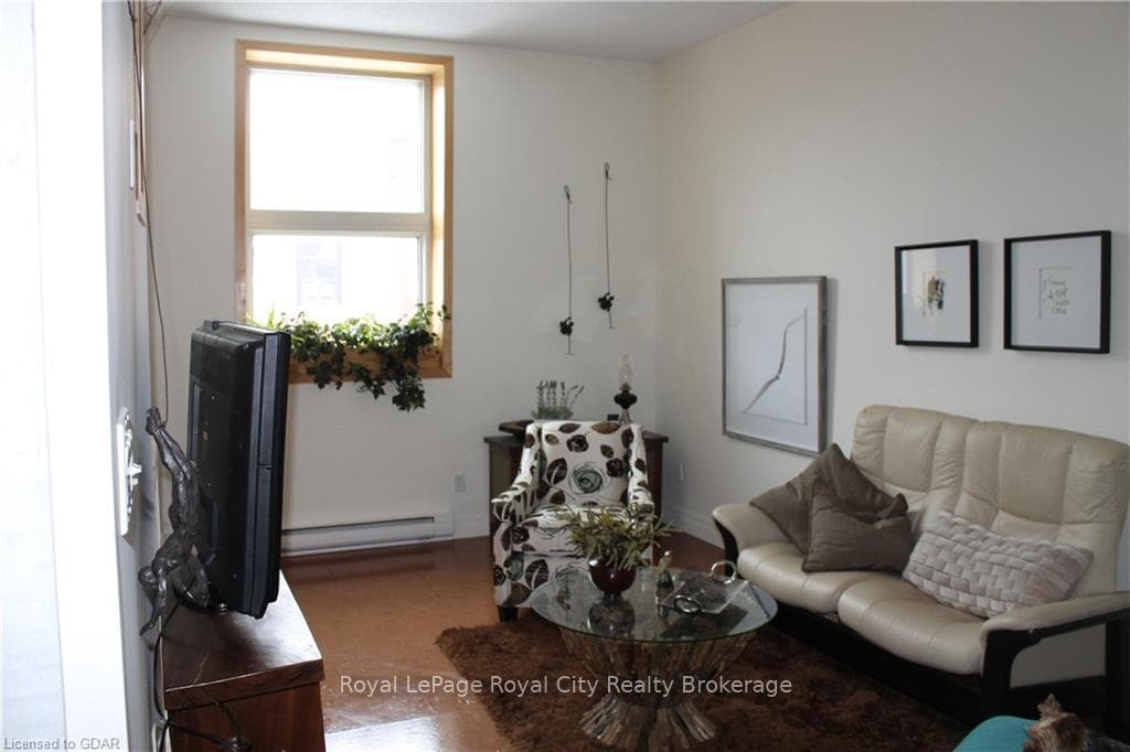 200 WOOLWICH Street Unit 202 photo 29