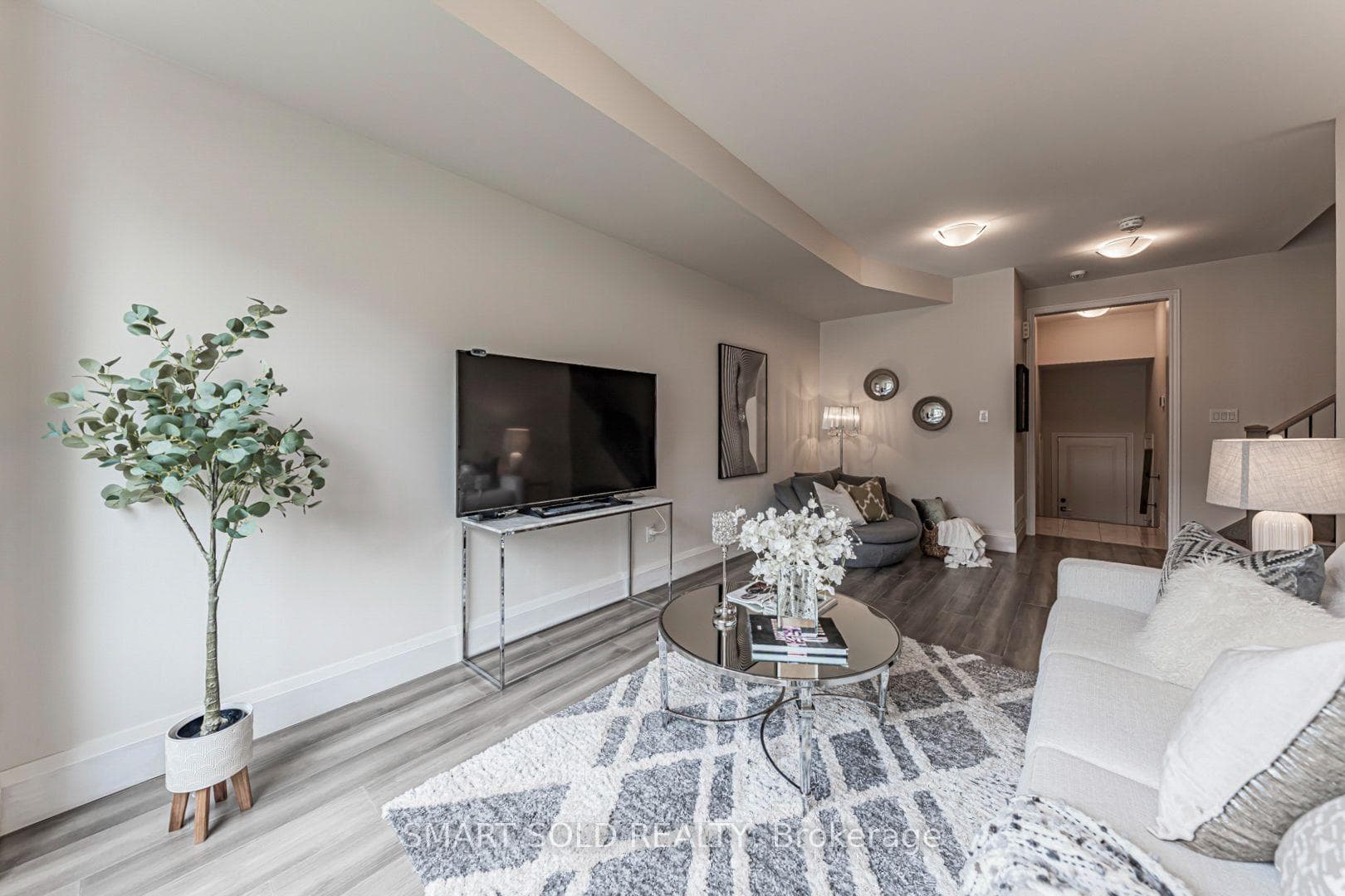 585 Marc Santi Boulevard photo 7