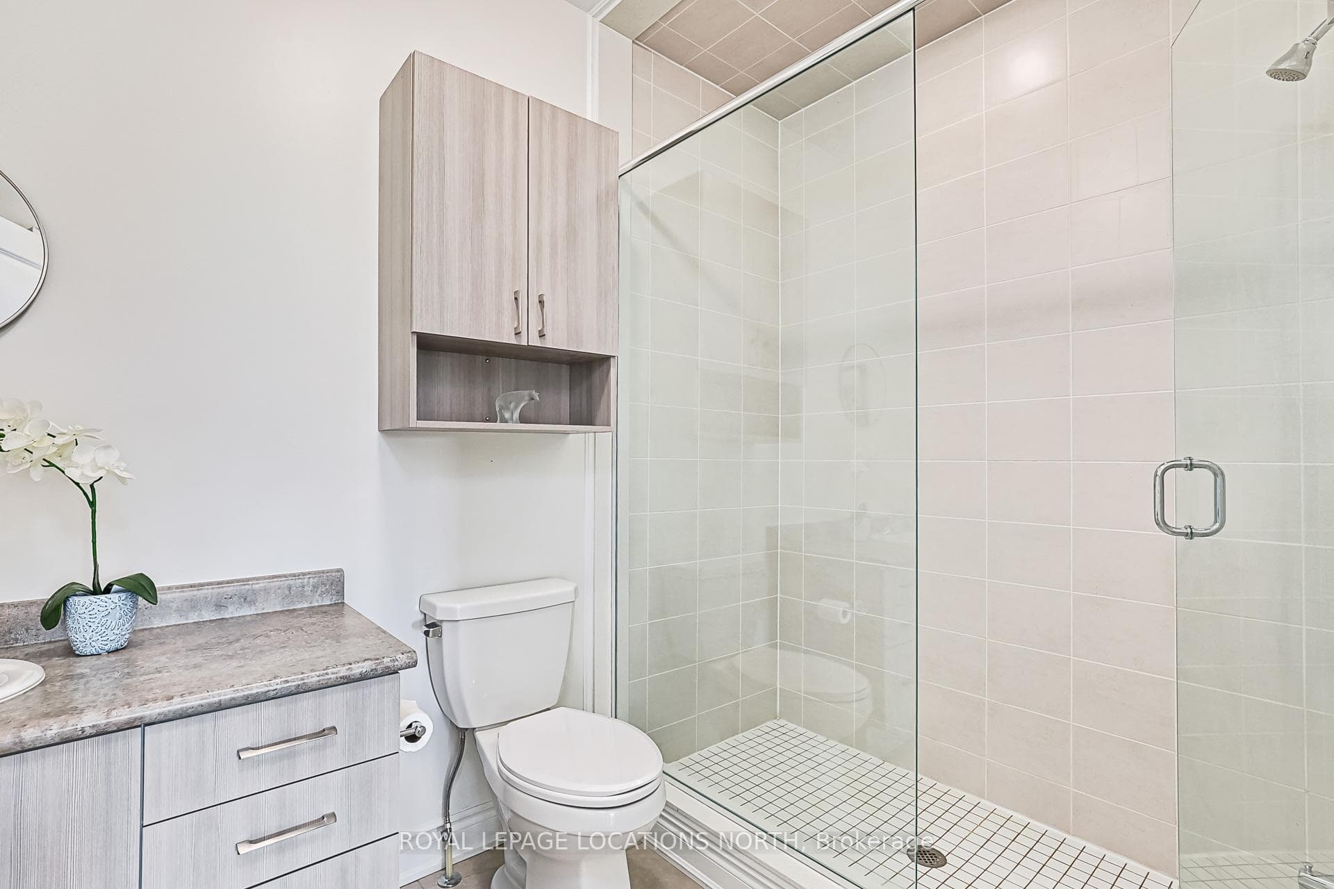 84 Kari Crescent photo 12