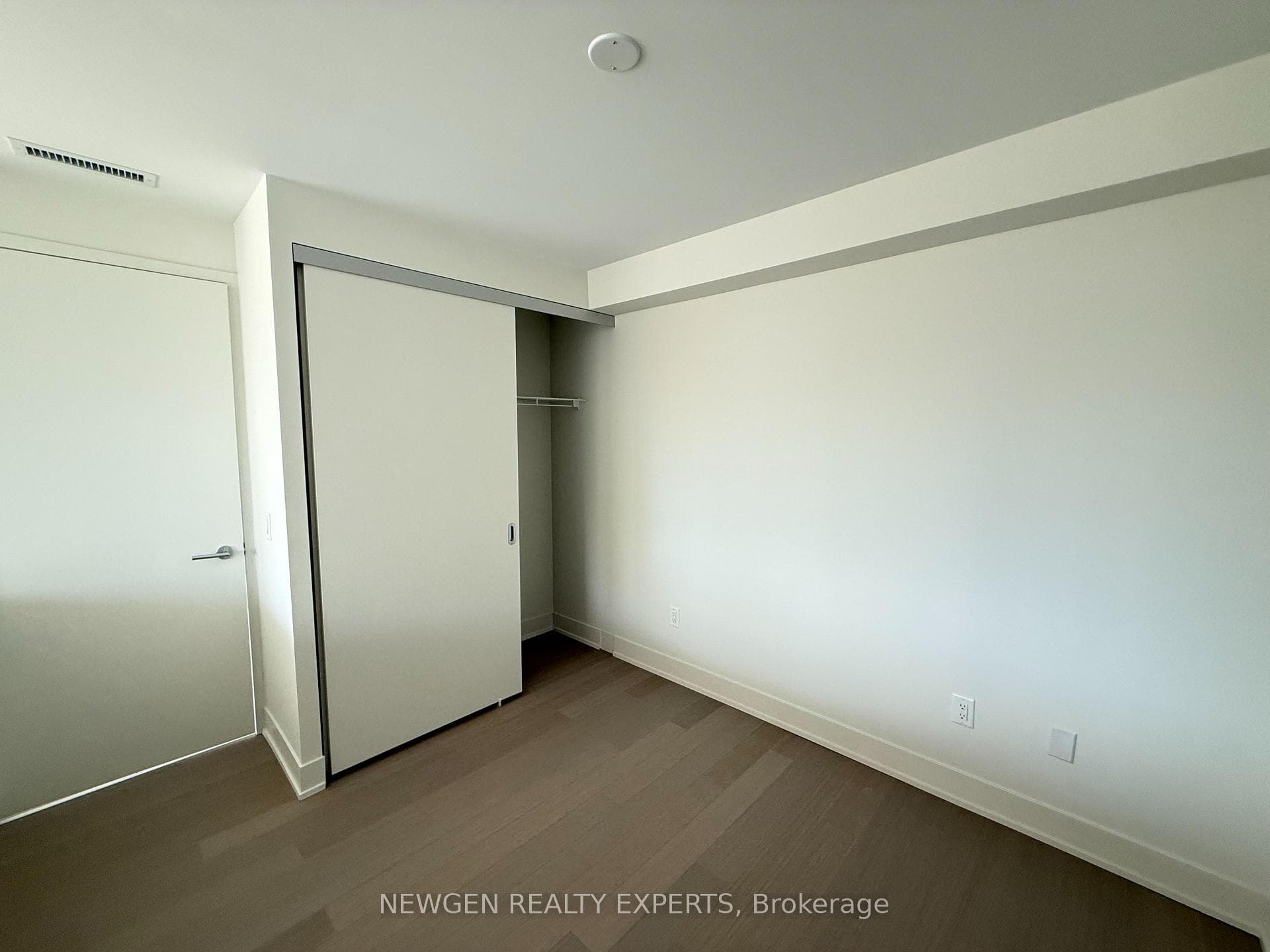 322 Dupont Street Unit 301 photo 10
