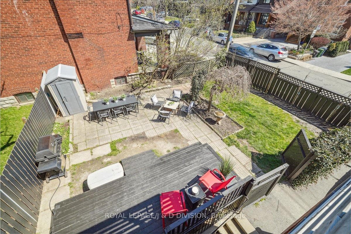59 Atlas Avenue photo 36