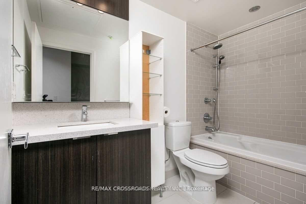 21 Widmer Street Unit 1412 photo 9