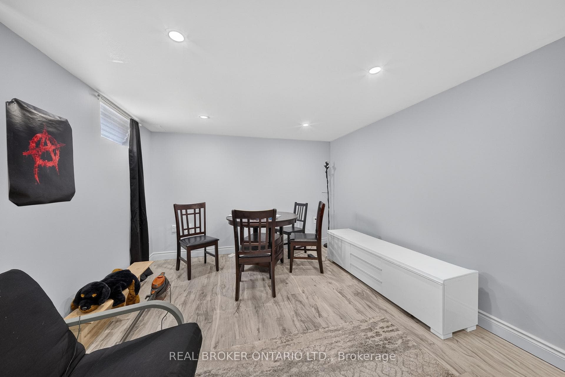 115 Green Road photo 25