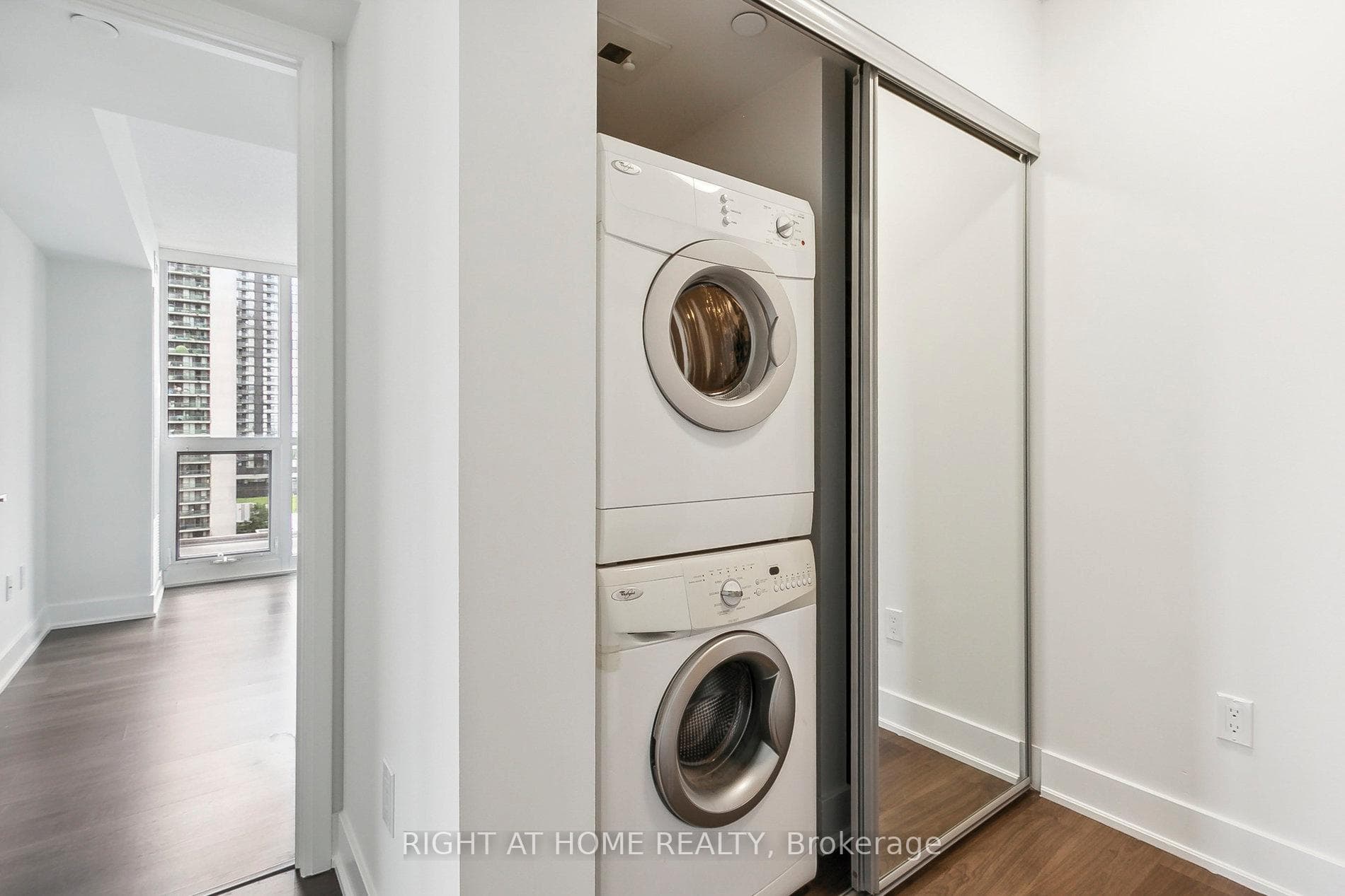 88 Sheppard Avenue Unit 1005 photo 29