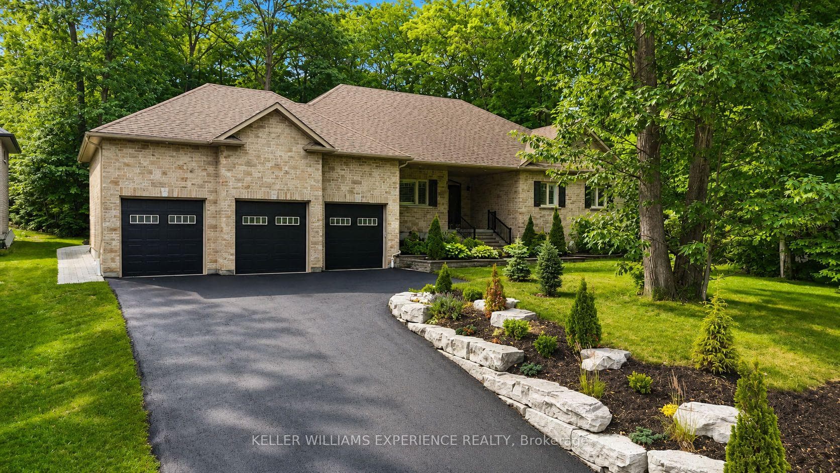 41 Heron Boulevard photo 1