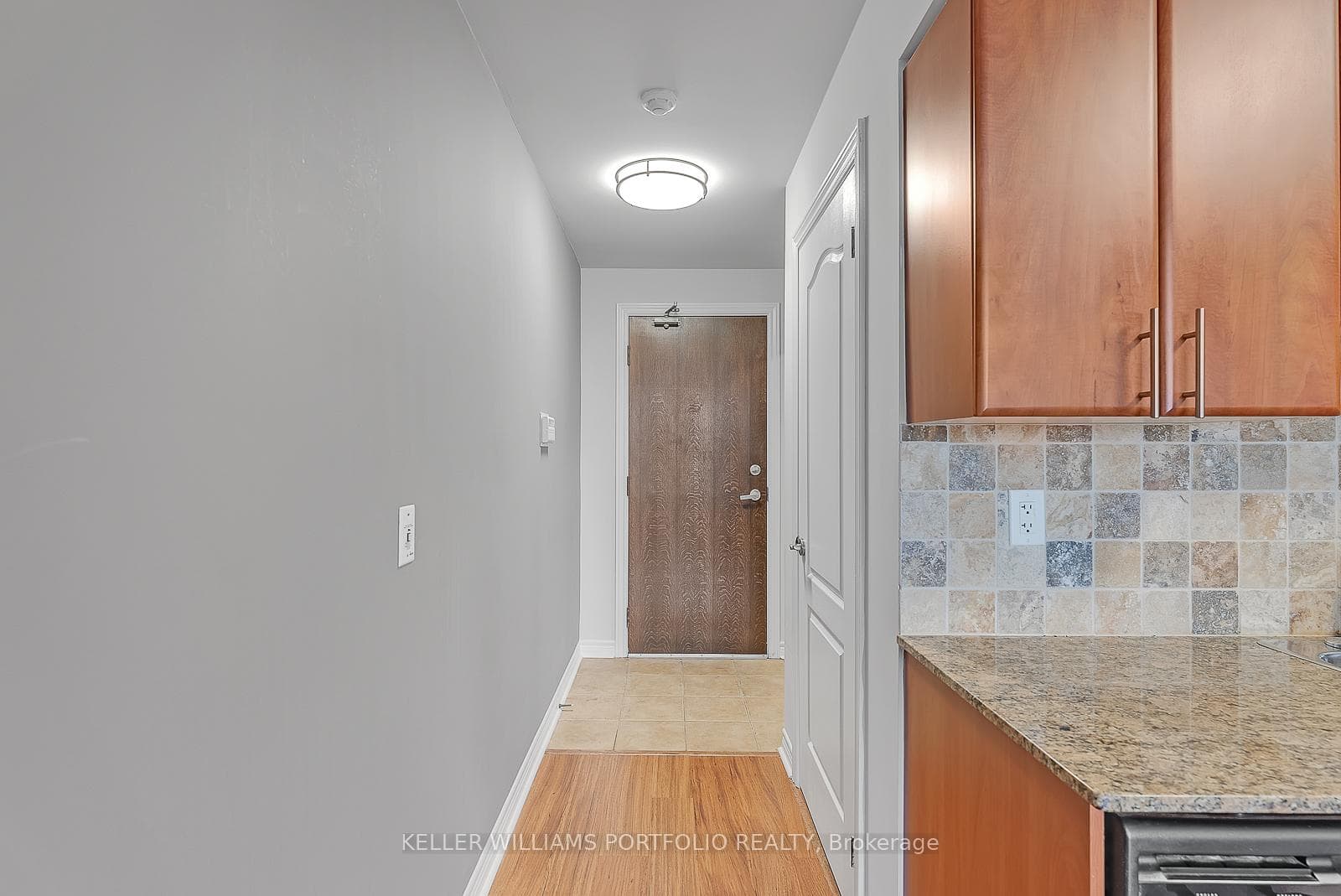 15 North Park Road Unit 1417 photo 5